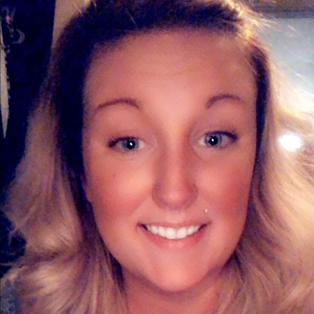 Meet your Posher, Lyndsey